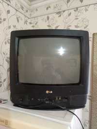 Телевизор LG черного цвета