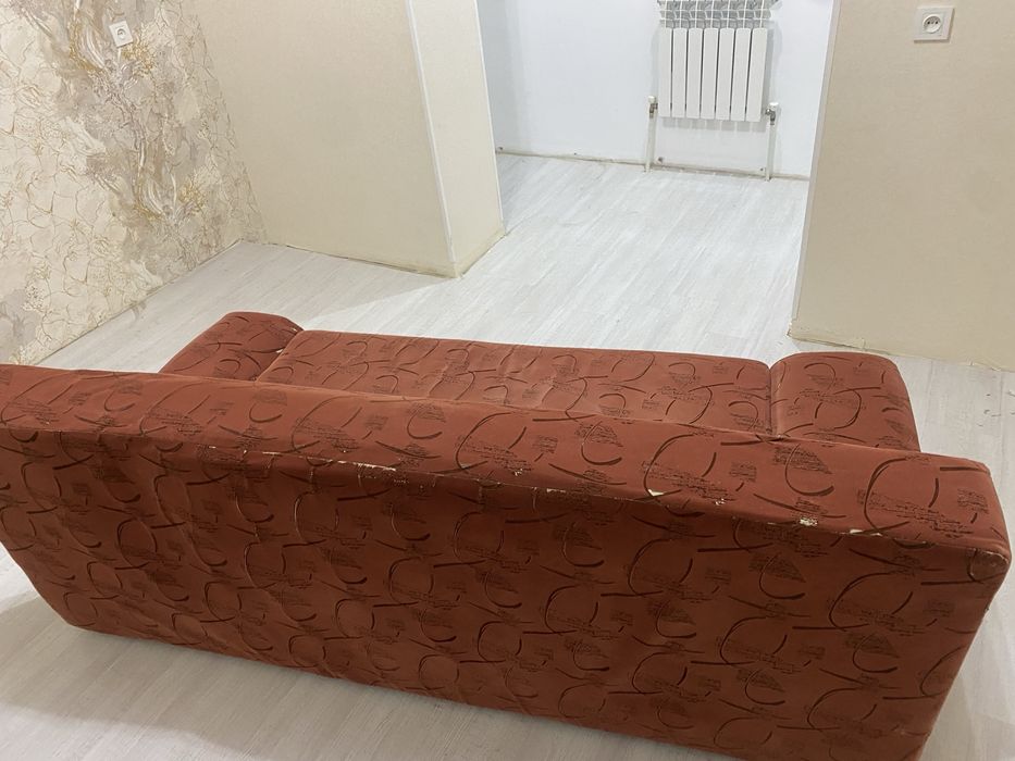 Отдам диван бесплатно (самовывоз)