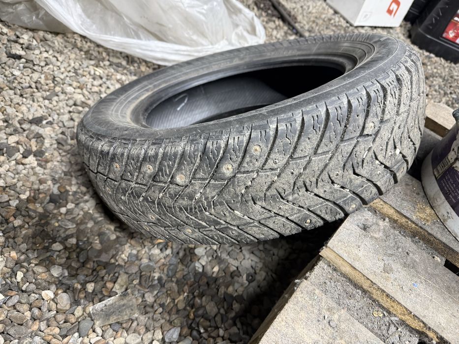 Продам шины 15 от короллы