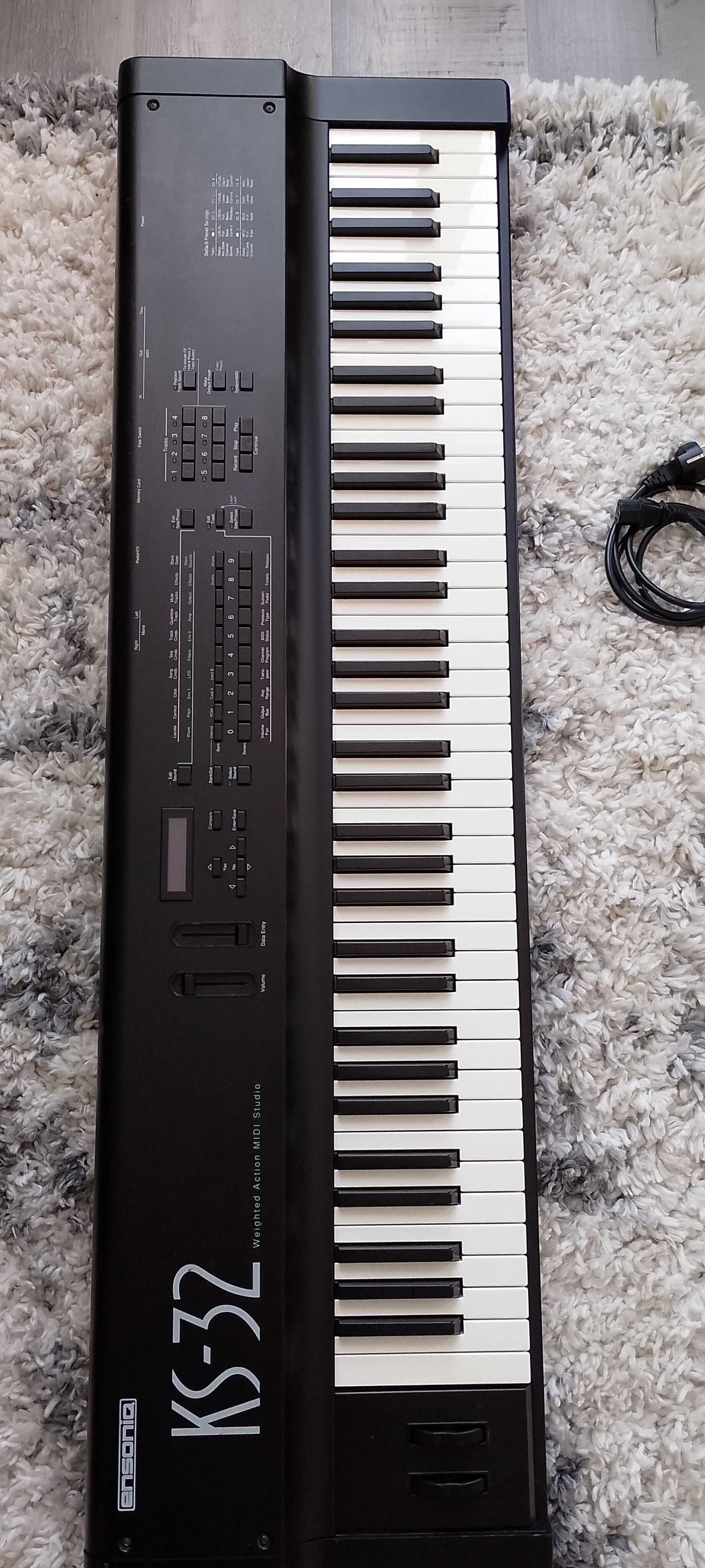 Продавам Ensoniq KS-32