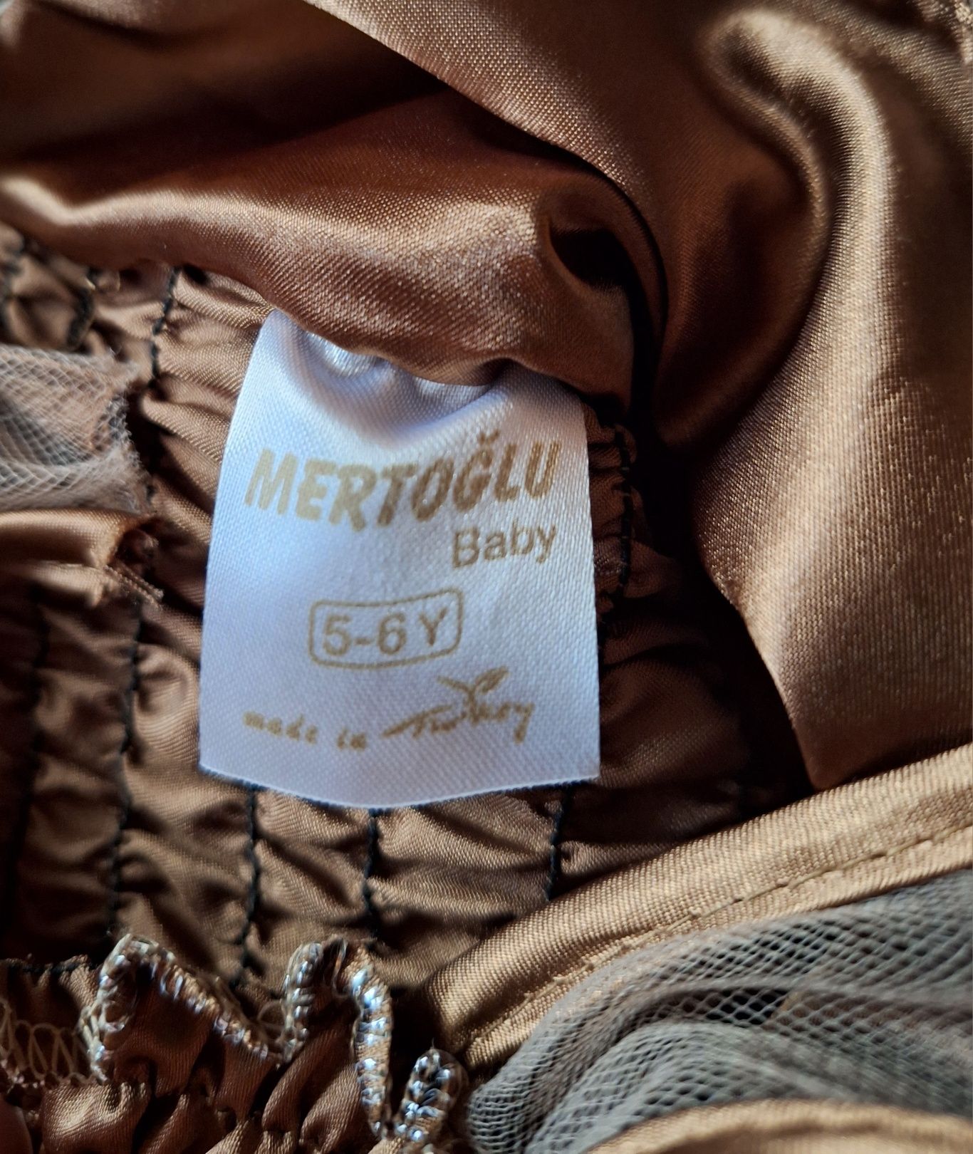 Официална рокличка размер 5-6г.