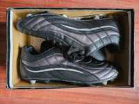 Бутонки обувки за футбол Bulldozer 44 номер черни с тъмнолилаво