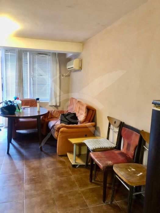 Дава се под наем Едностаен апартамент в Варна, Левски - 23 кв.м за 225 € - Снимка #1