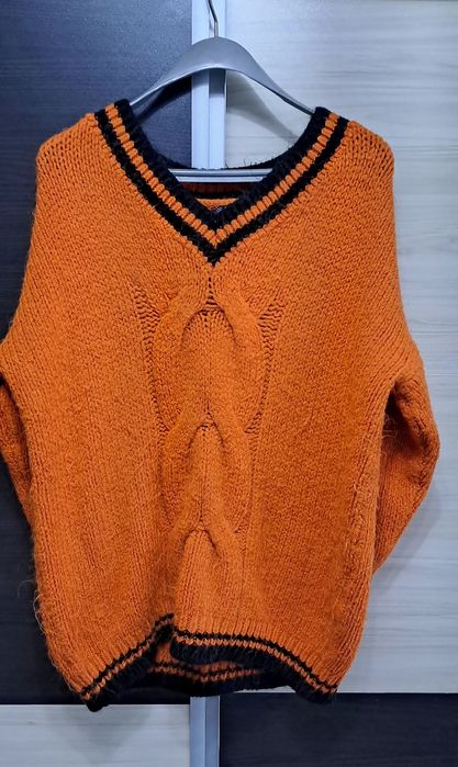 Дамски  пуловери и риза кожена