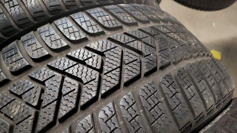 245/40/18 Pirelli 4piese