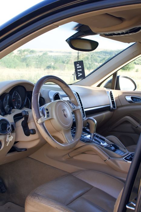 Porsche Cayenne 2014, Platinun Edition
