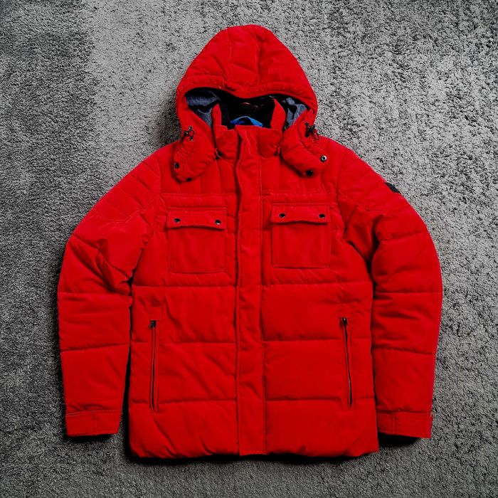 Geacă de puf roșie JACK&JONES cu glugă detașabilă (mărimea M)