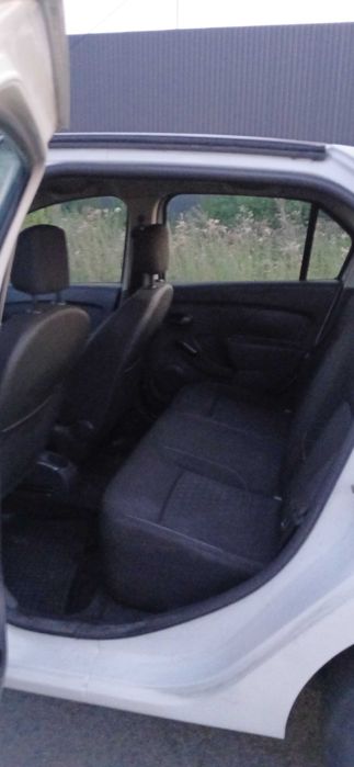 Vând Dacia Logan 2