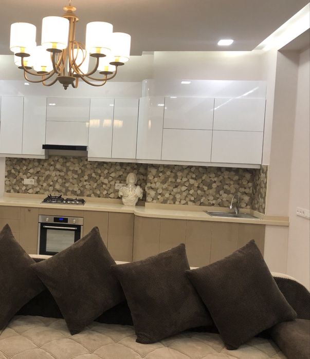 Сдам огромную евро двушку 90м2