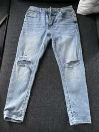 jeans Bershka cu rupturi size EUR 38/US 30