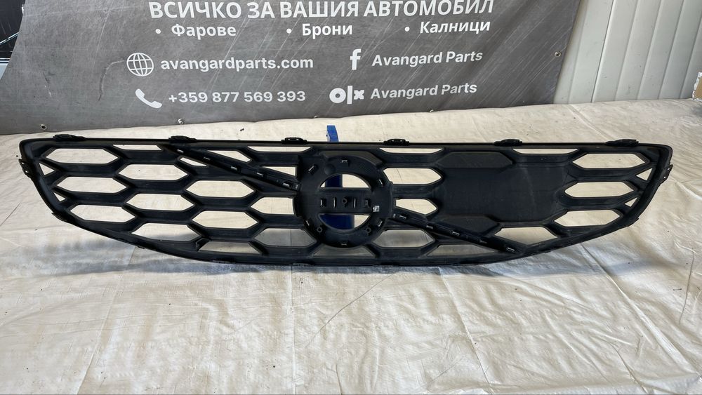 Volvo V60 2015- предна решетка