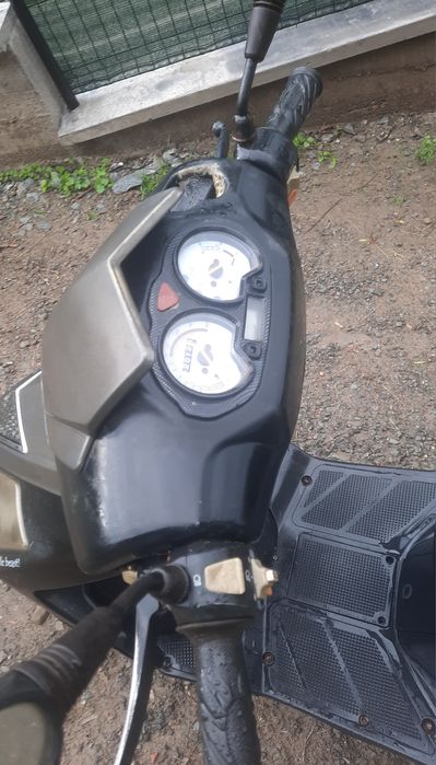 Vand scuter explorer 80 cc fara acte