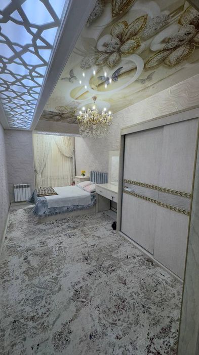 Термиз шахар марказида квартира сотилмокда 100м3