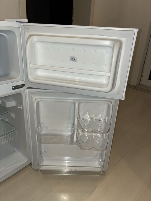 Хладилник arielli