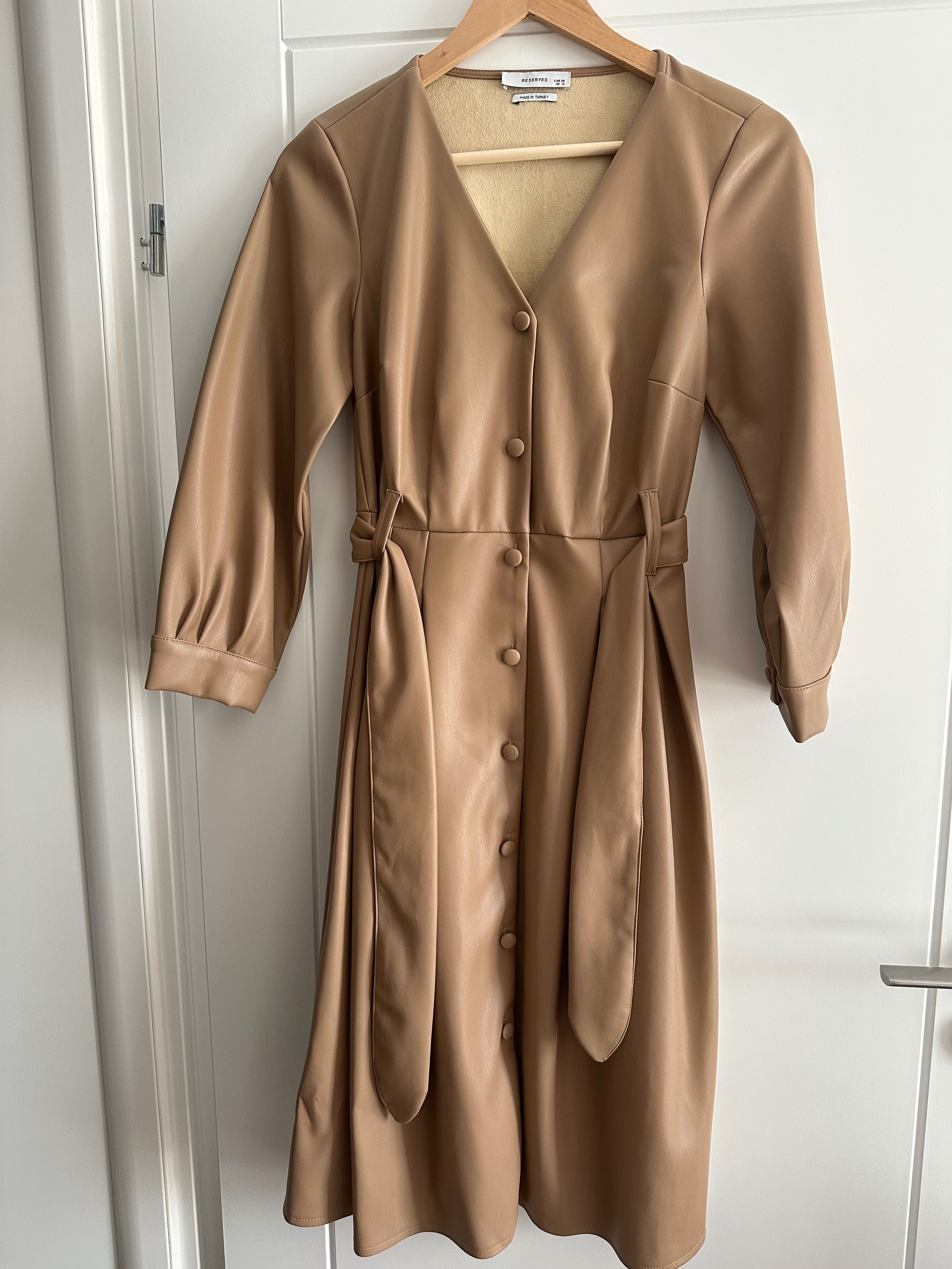 Rochie nouă Reserved