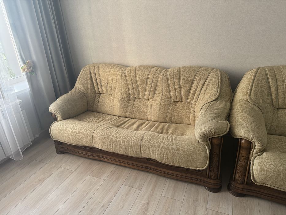 Продам диван и кресло