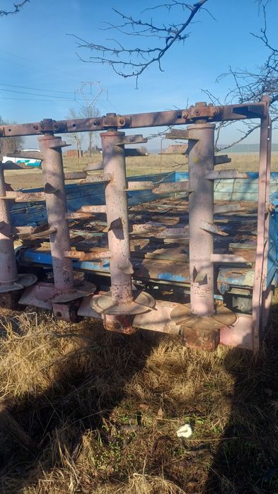 Remorca imprastiat gunoi de grajd,moara cereale cardan tractor