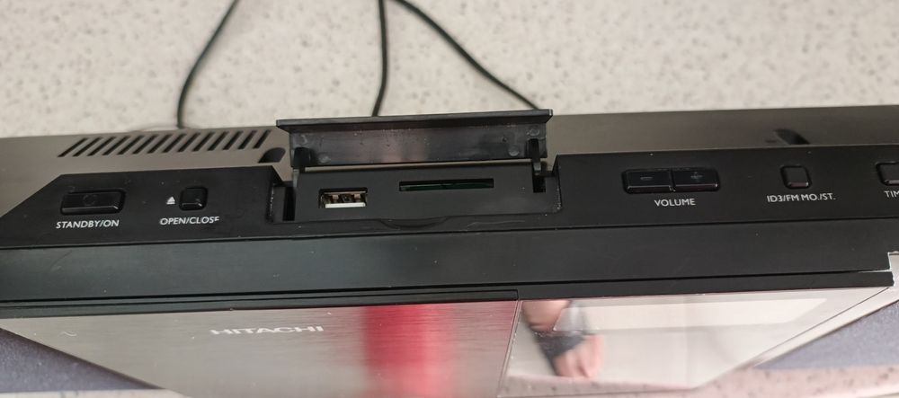 Pentru bucătărie combina Hitachi