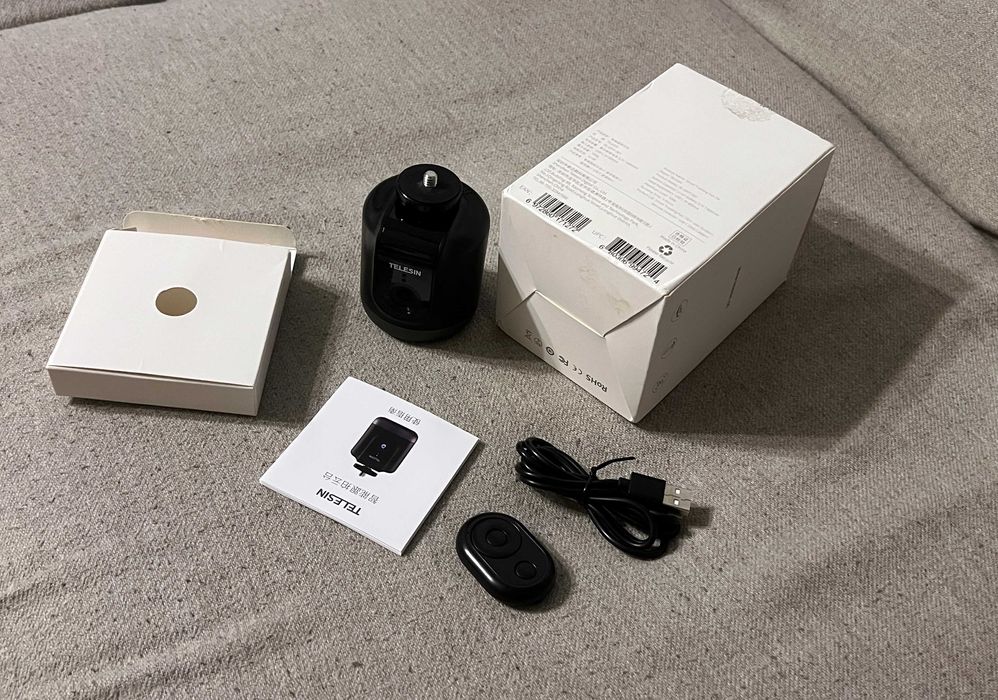 Suport TELESIN Smart Tracking Pan Tilt automat cu telecomanda