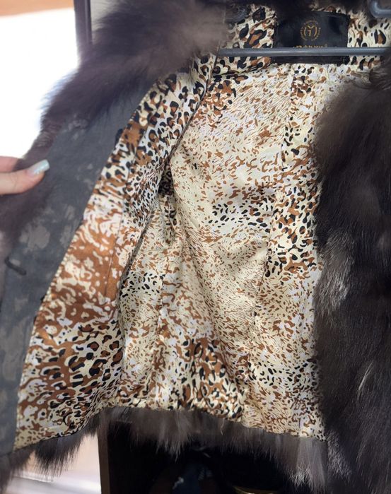 Geaca de blana scurta