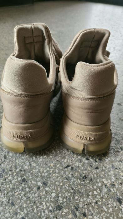 Маратонки Furla.Бежови.40 номер.