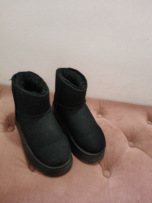 UGG dama măr 36 in condiții f bune