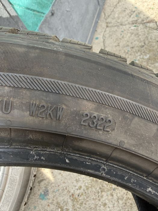 Зимни гуми 235/45/18 Barum