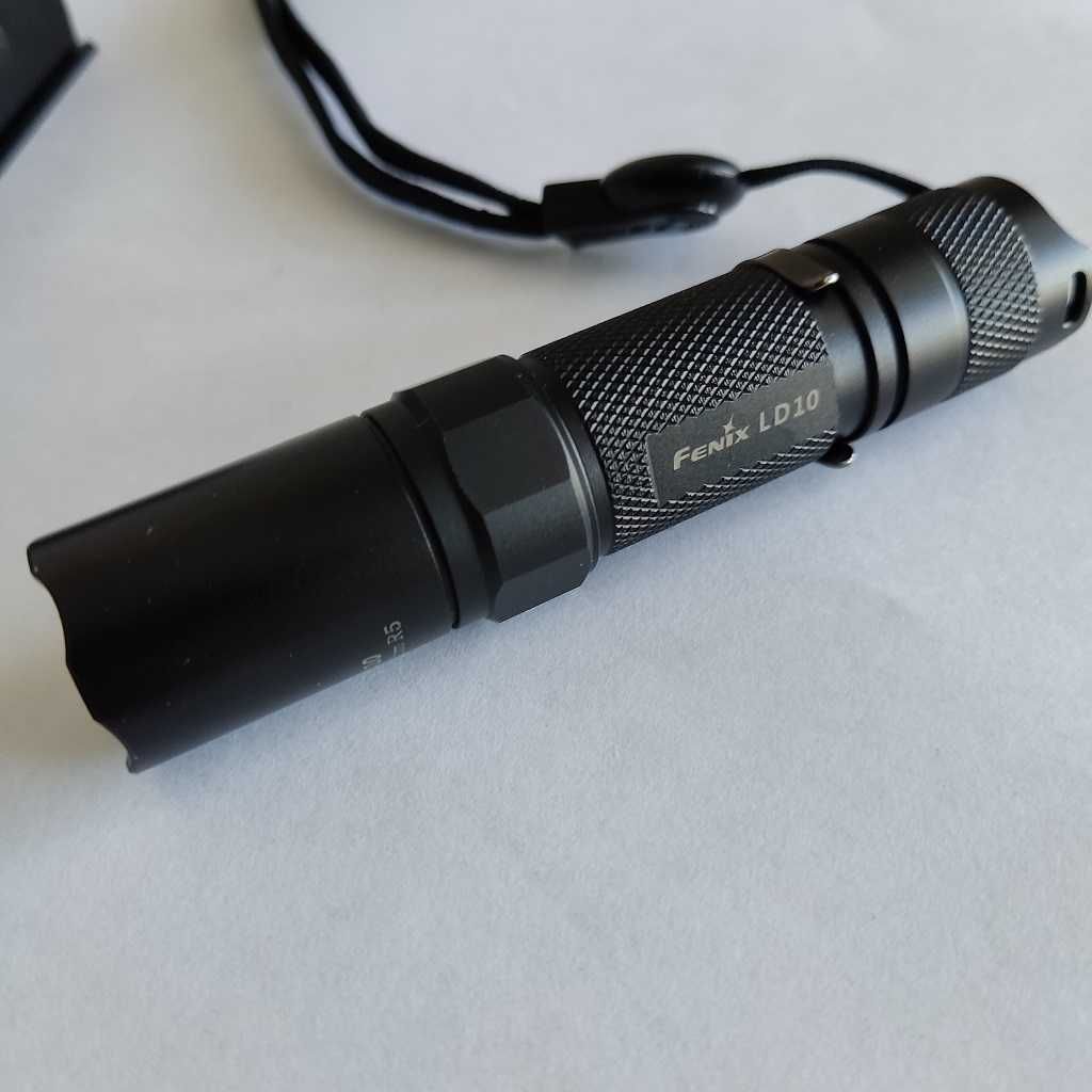Фонарь Fenix LD10 для повседневного ношения