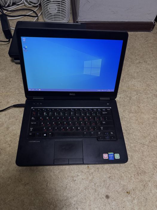 Ноутбук Dell (I5, оперативка 4gb, SSD 128 gb, GT720M)