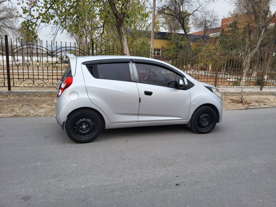 Chevrolet spark 2012