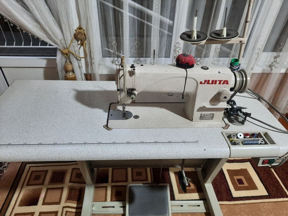 Tikuv mashinasi averlok va togri chok matorli holati yaxshi