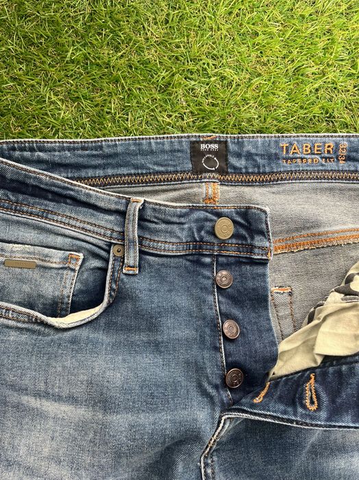 Мъжки дънки : Hugo Boss Tapered Fit 32