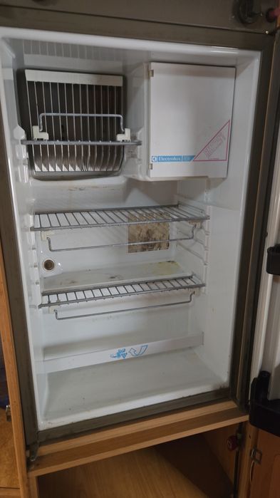 Продам холодильник для автодома