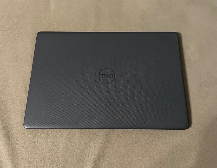 Лаптоп Dell Vostro 3500 Intel core i5 - 11th gen, 8GB ram, 512gb