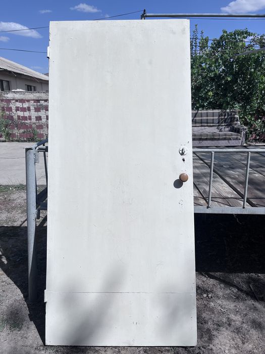 Есык(дверь сатылады