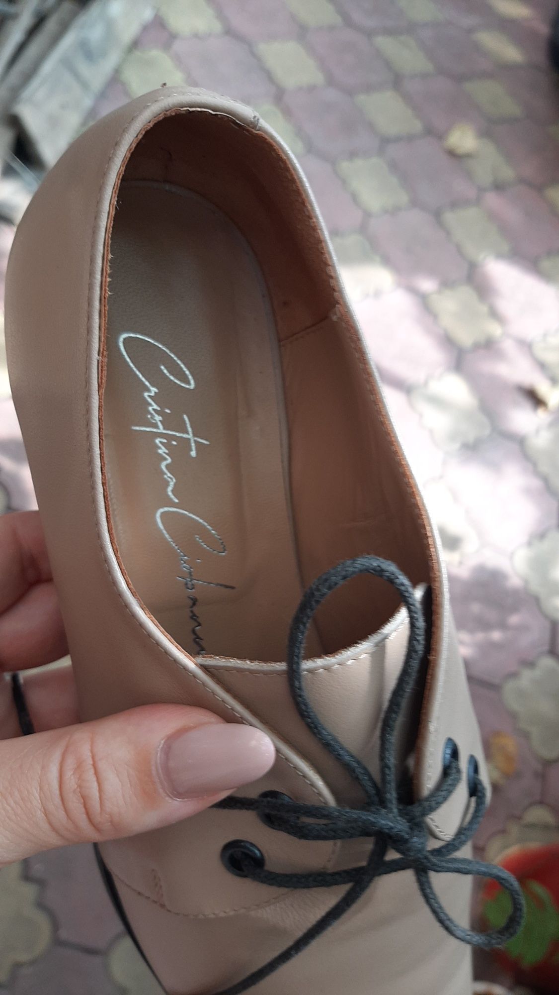 Pantofi piele naturala crem brand Cristina Ciobanu