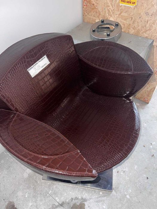 Scaun salon infrumusetare din piele naturala