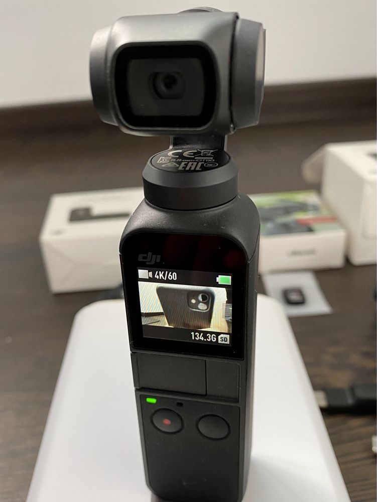 Camera vlog DJI Osmo Pocket