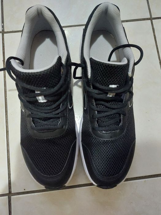 Adidași  alergare nr.45