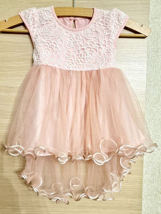 Платье для девочки на праздник