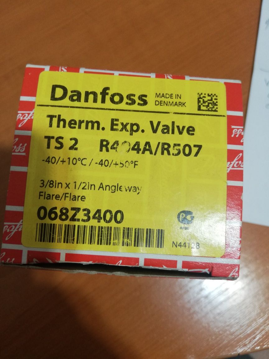 Vând valva termostatica Danfoss TS2 068Z3400