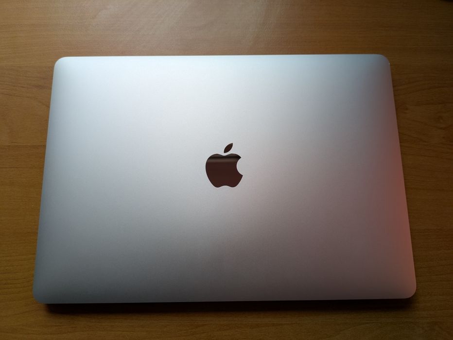 Лаптоп Macbook Air M1 256GB / 8GB RAM / 97% battery - 53 cycles