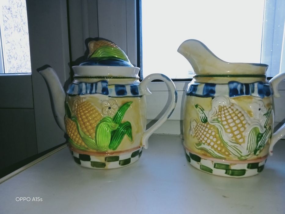 Продам чайник,молочник