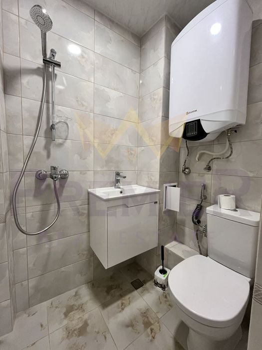 Дава се под наем Двустаен апартамент в Варна, Колхозен пазар - 50 кв.м за 400 € - Снимка #7