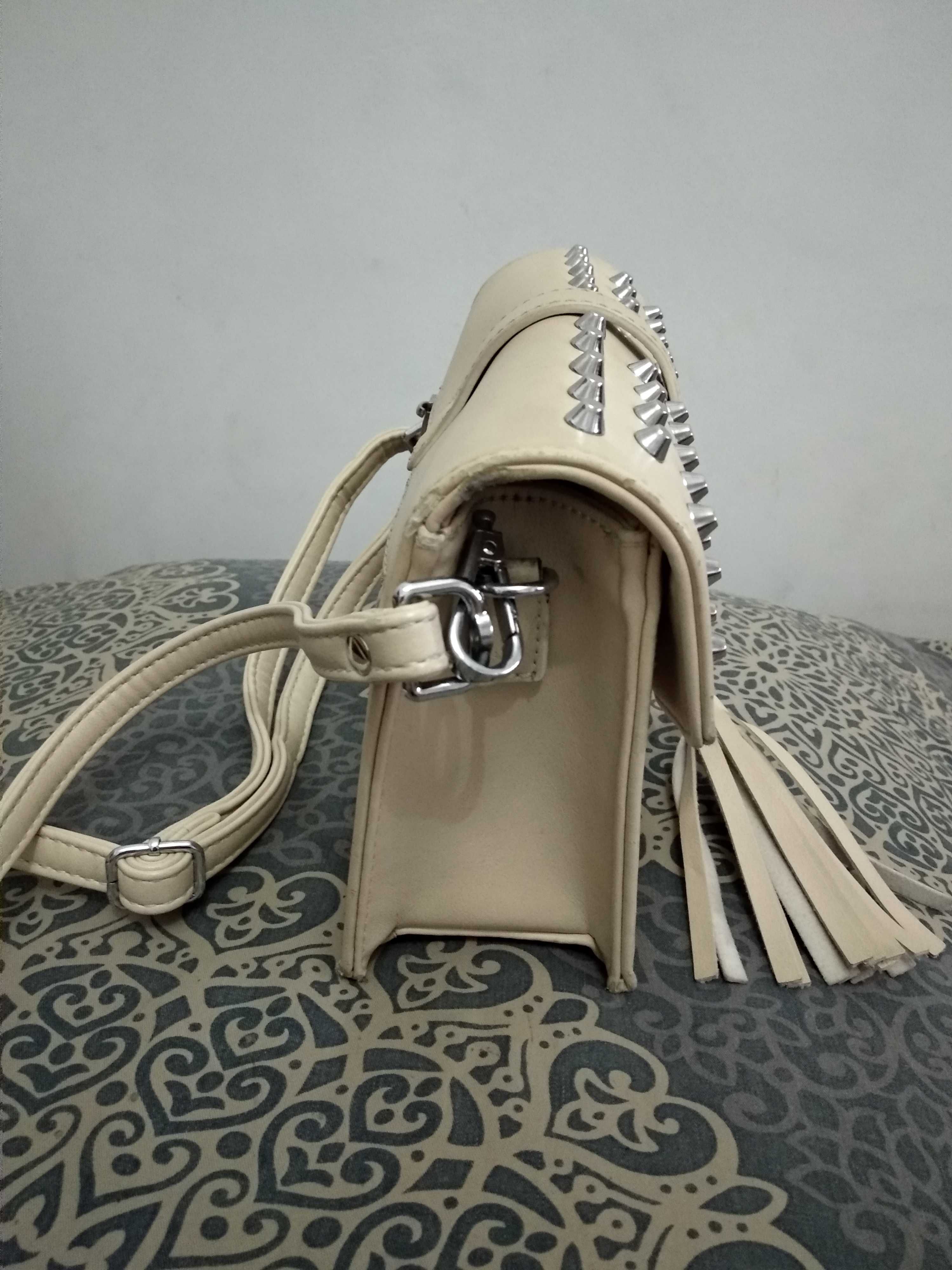 Женская сумка Saint Laurent.