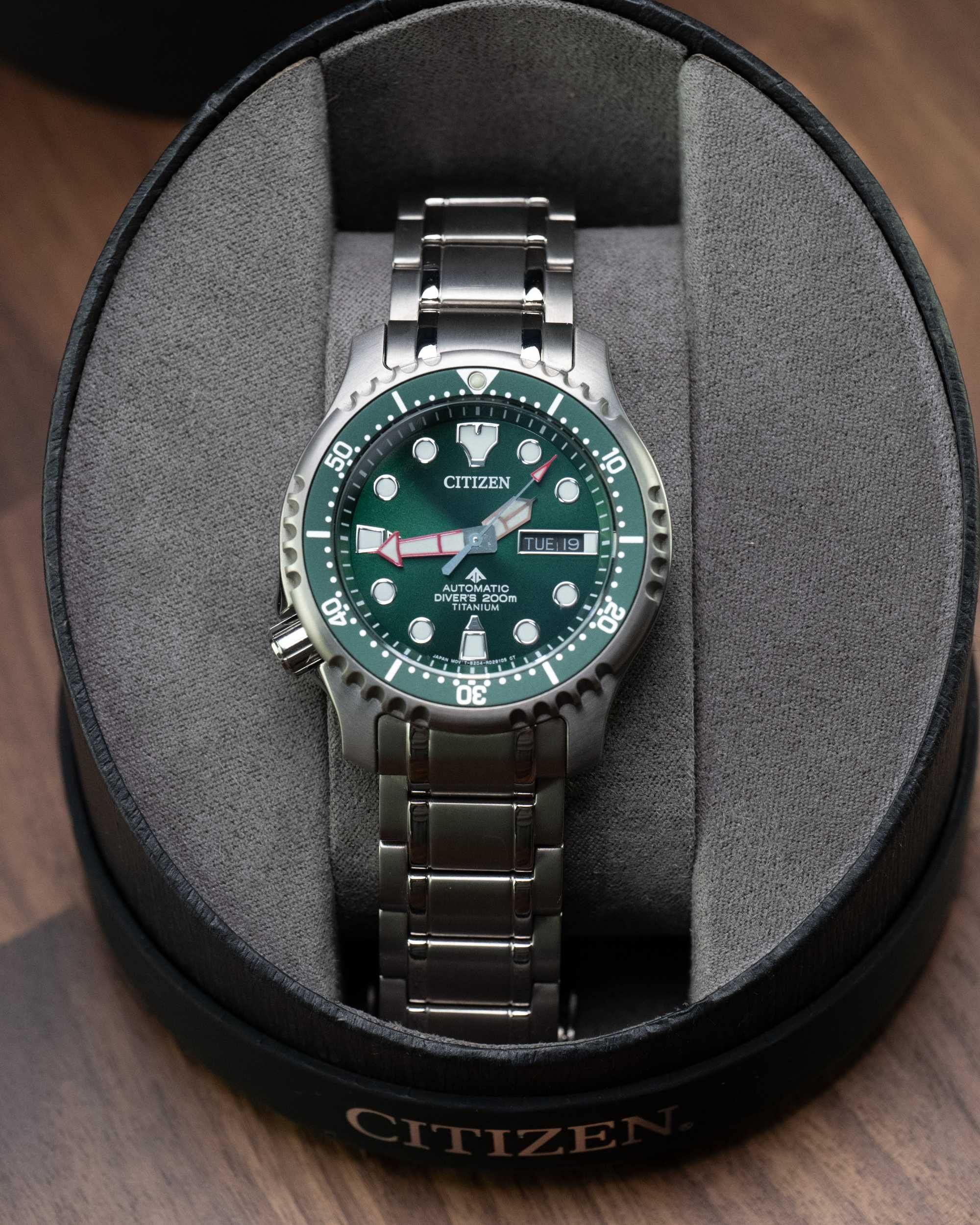 CITIZEN Promaster Diver Collection NY0100-50XE механичен часовник