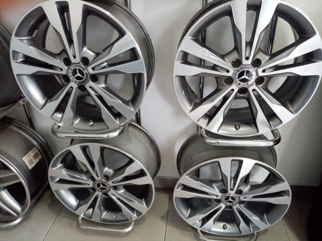 Jante originale Mercedes C class w205 pe 18'' bicolore in doua latimi.