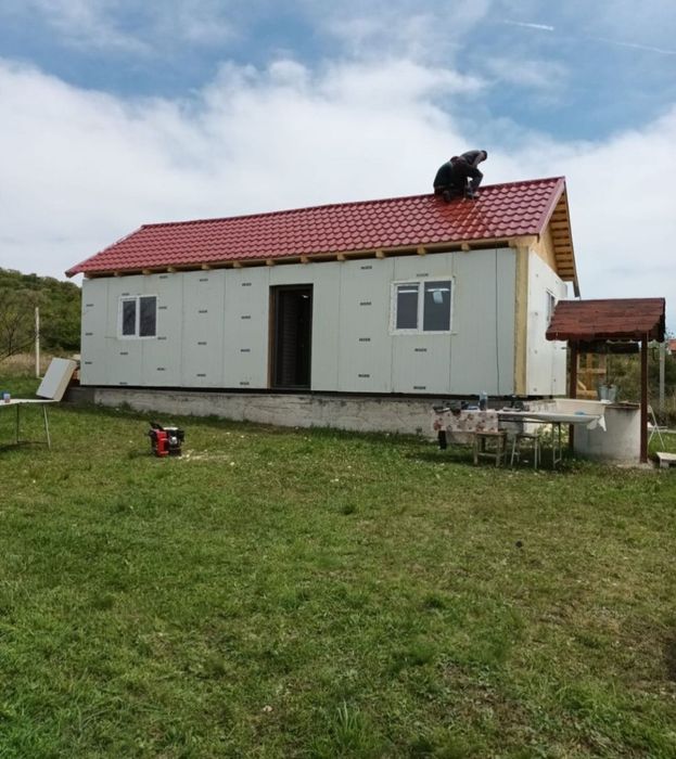 Construim case pe structură metalică