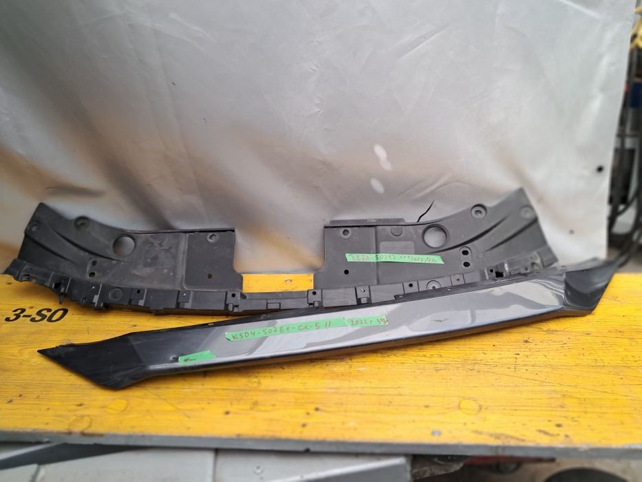 Грил меч преден капак Mazda CX5 2017/22г