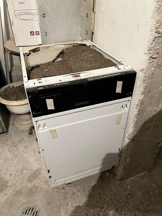 Съдомиялна Electrolux (за вграждане)